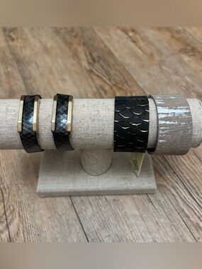 Black and Gray Gold Trim -Texture Leather Bracelet Set of 4